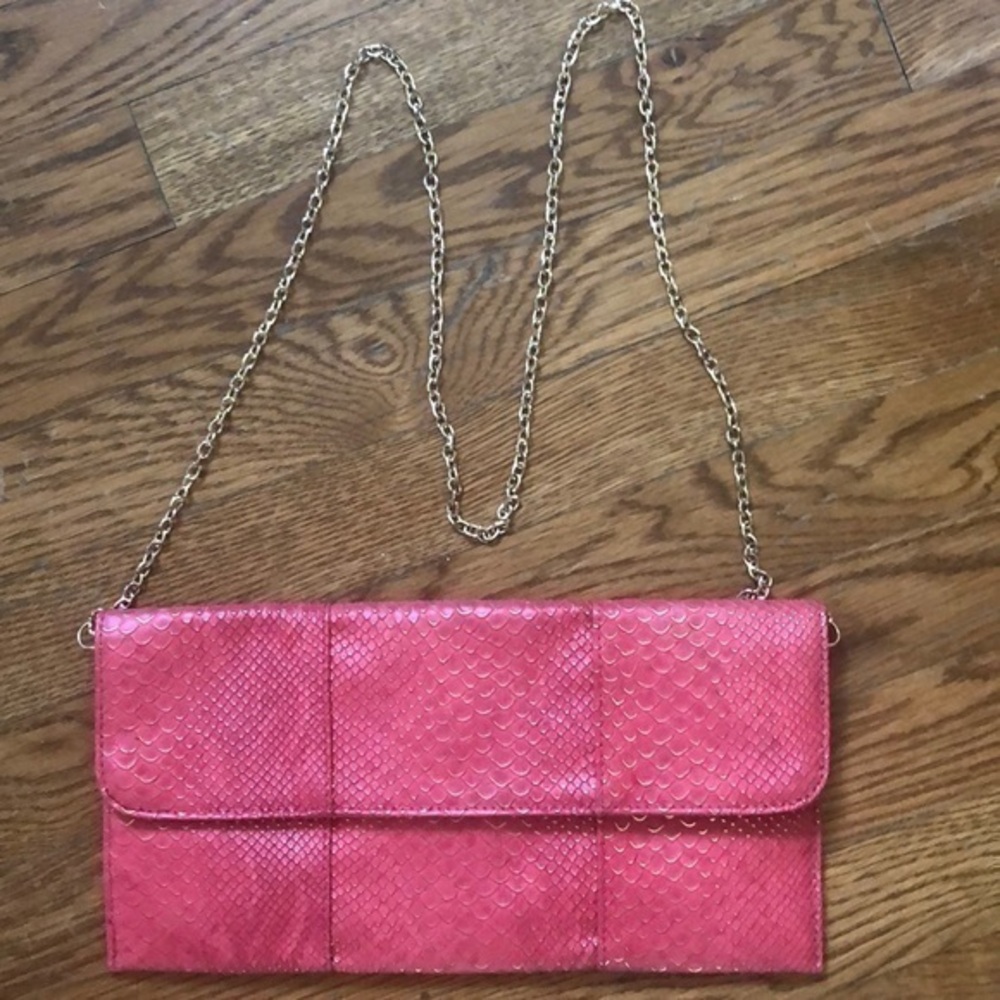 NWOT Urban Expressions Pink Chain Linked Crocodile Leather Purse